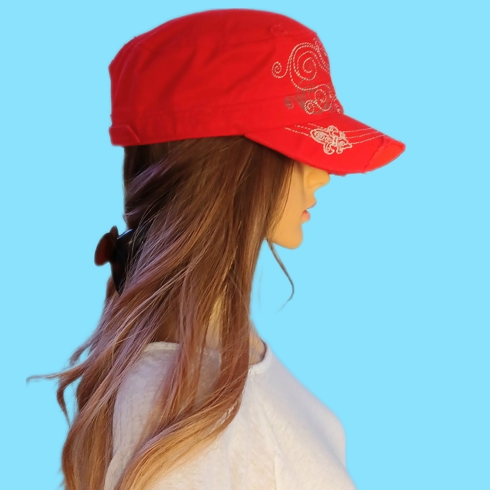 Red Fluer de lis adjustable embroidered hat. - Picture 2 of 7